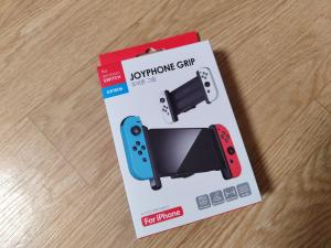 Use your iPhone like a Nintendo Switch?  Joytron Joyphone Grip