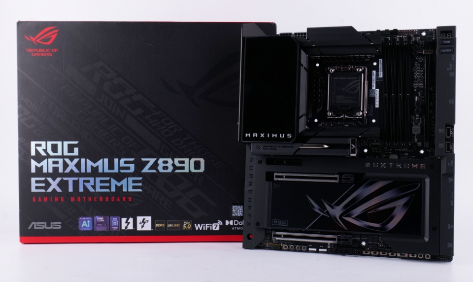 하이엔드 Z890 메인보드 끝판왕, ASUS ROG MAXIMUS Z890 EXTREME