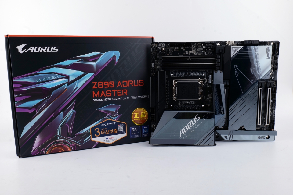 하이엔드 인텔 게이밍 PC를 위한 최고의 선택, GIGABYTE Z890 AORUS MASTER 피씨디렉트